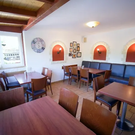 帕克布里克旅馆 招待所 鲁斯特