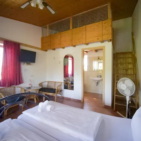 Gaestehaus Parkblick 3*