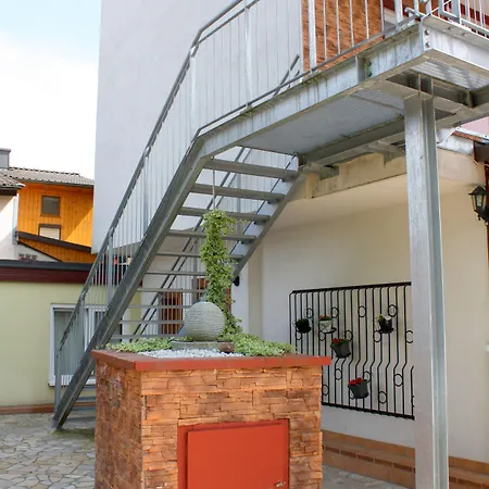 帕克布里克旅馆 3* 鲁斯特