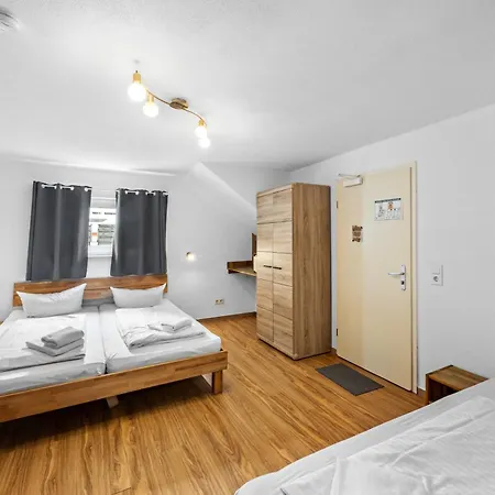 Gaestehaus Parkblick 게스트하우스 3*
