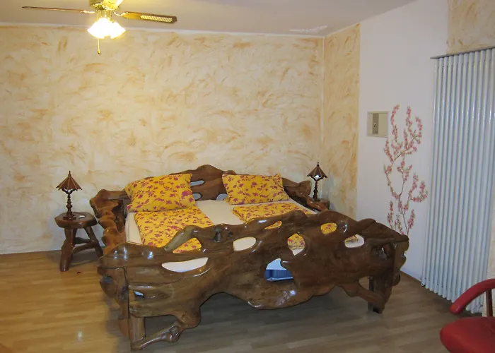 Πανσιόν Gaestehaus Parkblick 3*